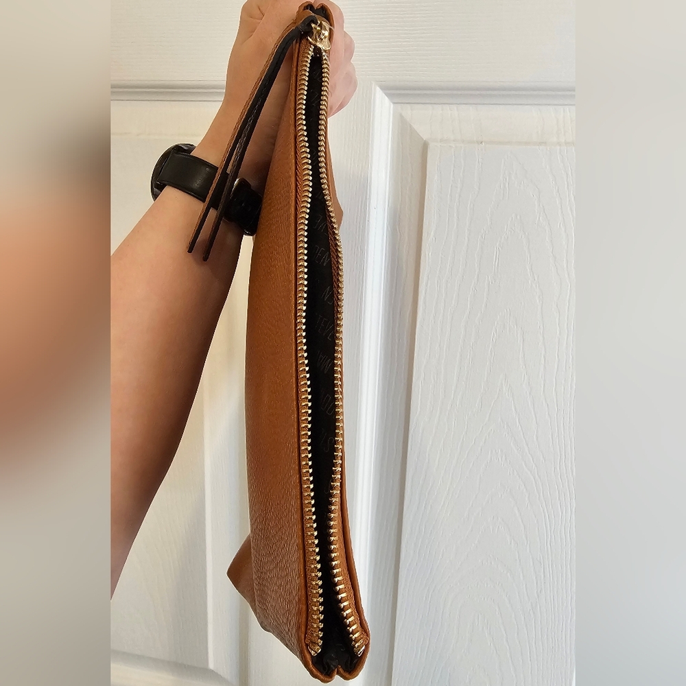 Steve Madden Brown Large Pouch - Picture 3 of 10
